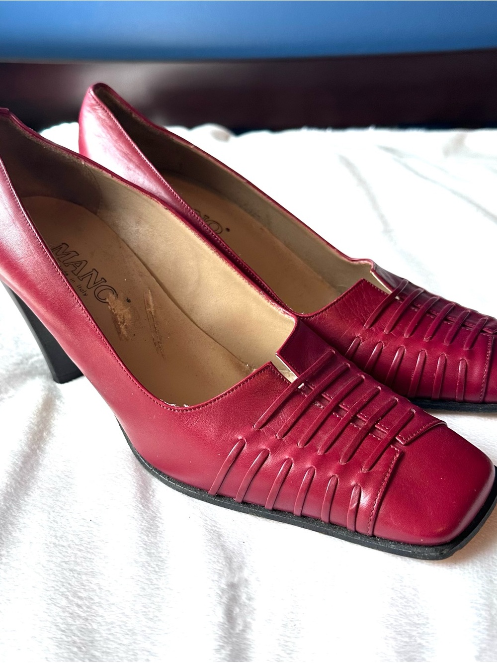 Vintage Mano Italy Deep Red Square Toe Heeled Pumps 8 strapped vamp